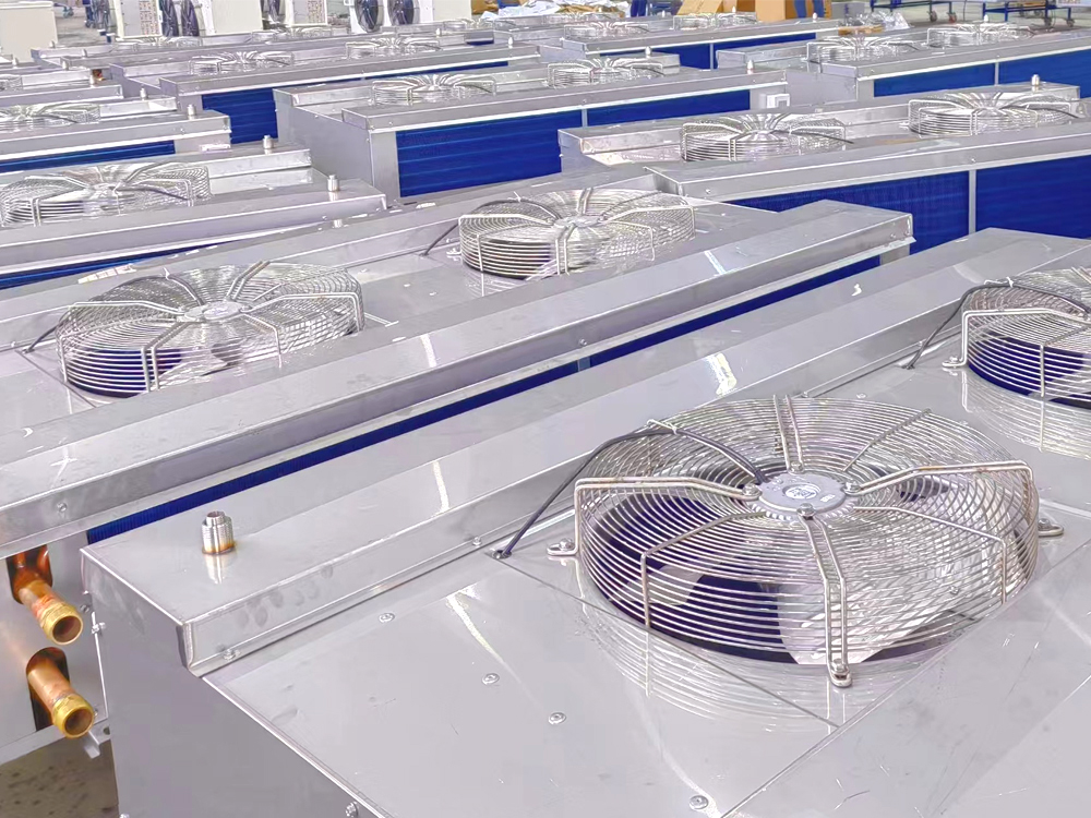 Dual-side-discharge stainless steel housing at hydrophilic aluminum foil air cooler